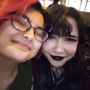 Meet your Posher, Marae